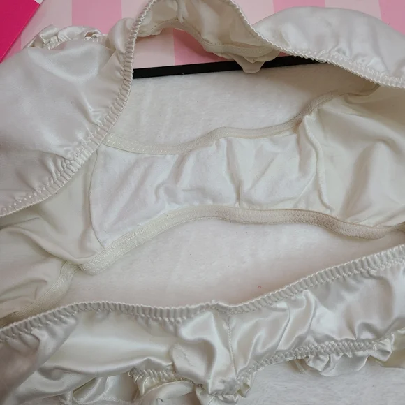 Rare VTG VS Sexy Little Things Silky Satin Ruffle Cheeky Panty Size Sm White